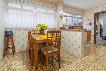 Casa à venda com 136m², 3 quartos e 2 vagasCozinha