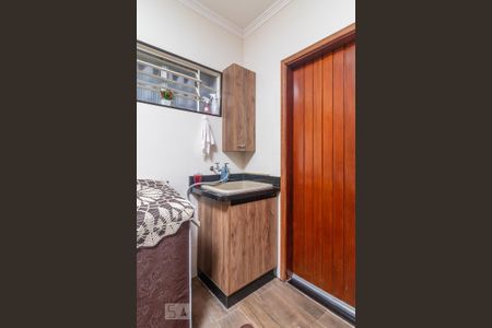 Casa à venda com 136m², 3 quartos e 2 vagasÁrea de serviço