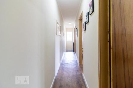 Casa à venda com 136m², 3 quartos e 2 vagasCorredor