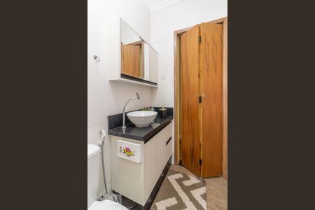 Casa à venda com 136m², 3 quartos e 2 vagasBanheiro