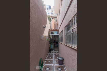 Casa à venda com 136m², 3 quartos e 2 vagasCorredor