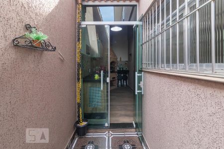 Casa à venda com 136m², 3 quartos e 2 vagasCorredor