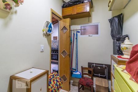 Casa à venda com 136m², 3 quartos e 2 vagasQuarto de serviço