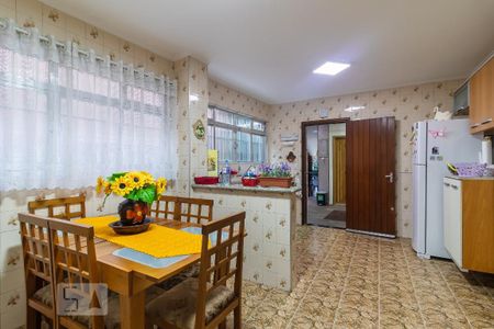 Casa à venda com 136m², 3 quartos e 2 vagasCozinha