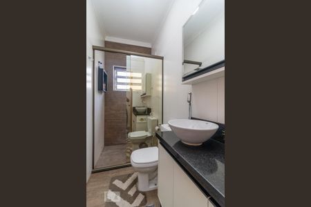 Casa à venda com 136m², 3 quartos e 2 vagasBanheiro