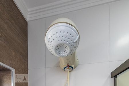 Casa à venda com 136m², 3 quartos e 2 vagasChuveiro