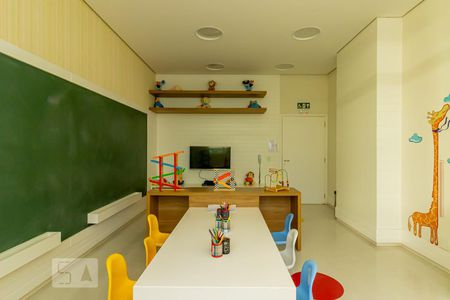 Apartamento à venda com 66m², 2 quartos e 1 vaga Apartamento à venda com 66m², 2 quartos e 1 vagaÁrea comum - Brinquedoteca