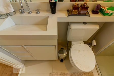 Apartamento à venda com 66m², 2 quartos e 1 vaga Apartamento à venda com 66m², 2 quartos e 1 vagaBanheiro da Suíte