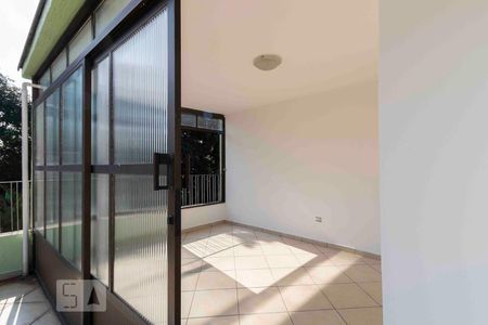 Casa à venda com 224m², 3 quartos e 3 vagas Casa à venda com 224m², 3 quartos e 3 vagasEscritório - Cobertura