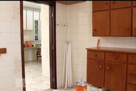 Casa à venda com 220m², 3 quartos e 4 vagasLavanderia