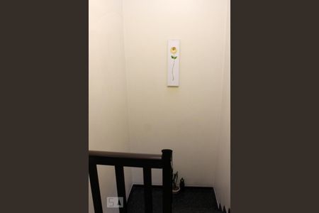 Escada de casa à venda com 3 quartos, 220m² em Sítio da Figueira, São Paulo