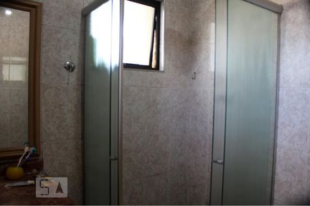 Casa à venda com 220m², 3 quartos e 4 vagasBanheiro