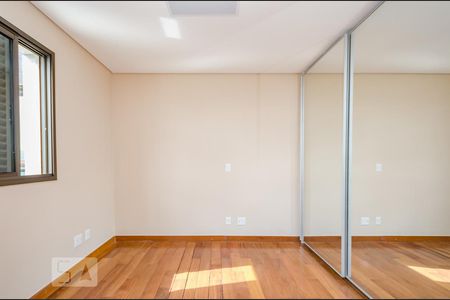 Apartamento para alugar com 220m², 4 quartos e 6 vagas Apartamento para alugar com 220m², 4 quartos e 6 vagasSuíte 2