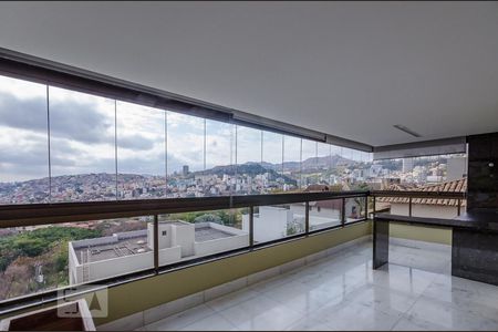 Apartamento para alugar com 220m², 4 quartos e 6 vagas Apartamento para alugar com 220m², 4 quartos e 6 vagasVaranda da Sala