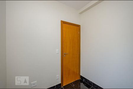 Apartamento para alugar com 220m², 4 quartos e 6 vagas Apartamento para alugar com 220m², 4 quartos e 6 vagasQuarto de Serviço