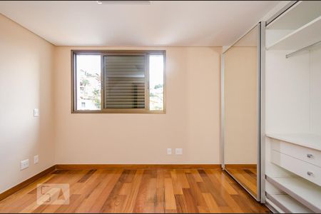 Apartamento para alugar com 220m², 4 quartos e 6 vagas Apartamento para alugar com 220m², 4 quartos e 6 vagasSemi - suíte 1