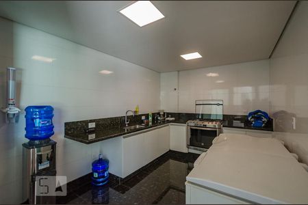 Apartamento para alugar com 220m², 4 quartos e 6 vagas Apartamento para alugar com 220m², 4 quartos e 6 vagasÁrea comum - Salão de festas