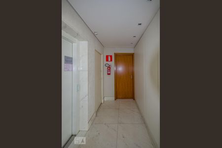 Apartamento para alugar com 220m², 4 quartos e 6 vagas Apartamento para alugar com 220m², 4 quartos e 6 vagasHall