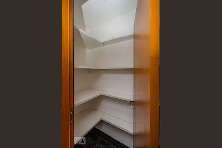 Apartamento para alugar com 220m², 4 quartos e 6 vagas Apartamento para alugar com 220m², 4 quartos e 6 vagasCozinha