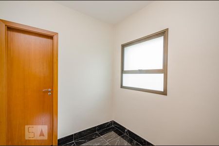 Apartamento para alugar com 220m², 4 quartos e 6 vagas Apartamento para alugar com 220m², 4 quartos e 6 vagasQuarto de Serviço