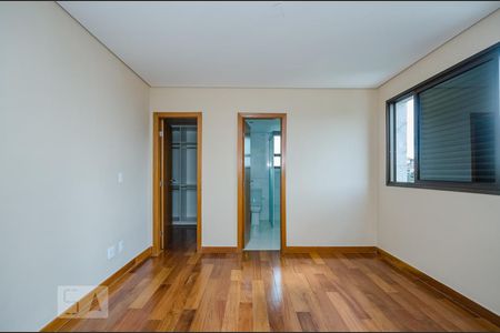 Apartamento para alugar com 220m², 4 quartos e 6 vagas Apartamento para alugar com 220m², 4 quartos e 6 vagasSuíte 1