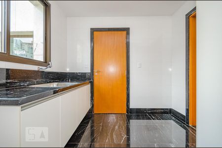 Apartamento para alugar com 220m², 4 quartos e 6 vagas Apartamento para alugar com 220m², 4 quartos e 6 vagasÁrea de Serviço