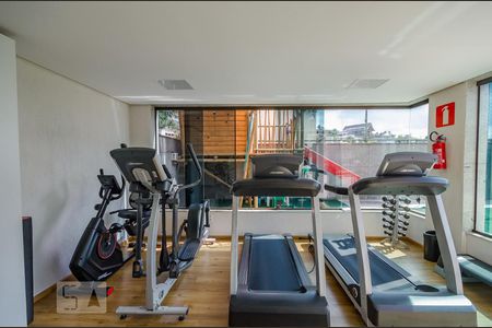 Apartamento para alugar com 220m², 4 quartos e 6 vagas Apartamento para alugar com 220m², 4 quartos e 6 vagasÁrea comum - Academia