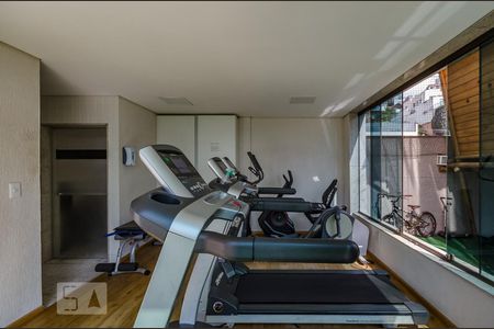 Apartamento para alugar com 220m², 4 quartos e 6 vagas Apartamento para alugar com 220m², 4 quartos e 6 vagasÁrea comum - Academia