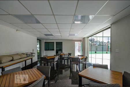 Apartamento para alugar com 220m², 4 quartos e 6 vagas Apartamento para alugar com 220m², 4 quartos e 6 vagasÁrea comum - Salão de festas