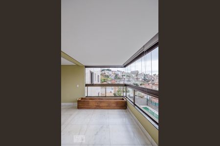 Apartamento para alugar com 220m², 4 quartos e 6 vagas Apartamento para alugar com 220m², 4 quartos e 6 vagasVaranda da Sala