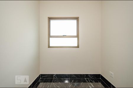 Apartamento para alugar com 220m², 4 quartos e 6 vagas Apartamento para alugar com 220m², 4 quartos e 6 vagasQuarto de Serviço