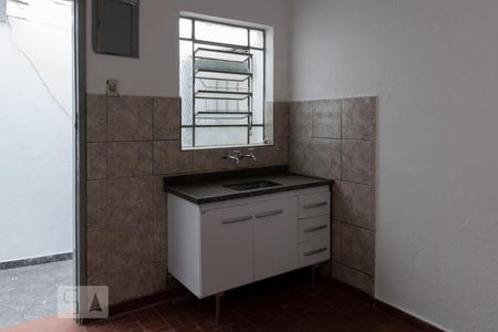 Cozinha de casa para alugar com 1 quarto, 35m² em Vila Guarani, São Paulo