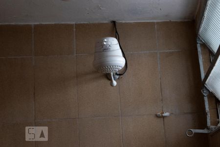 Chuveiro de casa para alugar com 1 quarto, 35m² em Vila Guarani, São Paulo