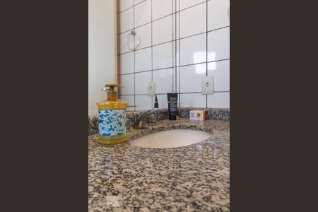 Apartamento à venda com 188m², 3 quartos e 2 vagasBanheiro do quarto 1