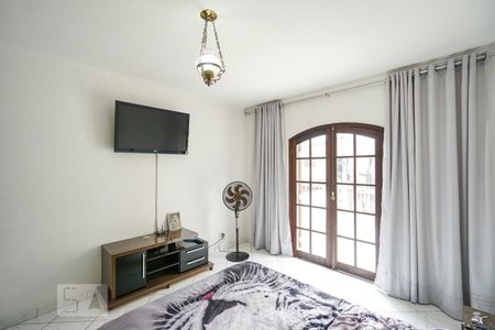 Casa à venda com 240m², 3 quartos e 2 vagasSuíte 01