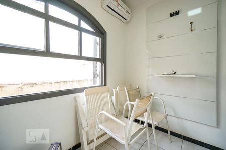 Casa à venda com 240m², 3 quartos e 2 vagasQuarto 02