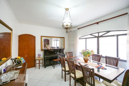 Casa à venda com 240m², 3 quartos e 2 vagasSala de jantar