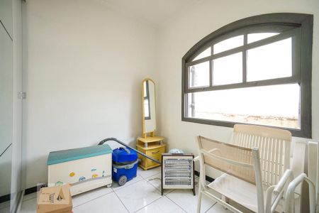 Casa à venda com 240m², 3 quartos e 2 vagasQuarto 02