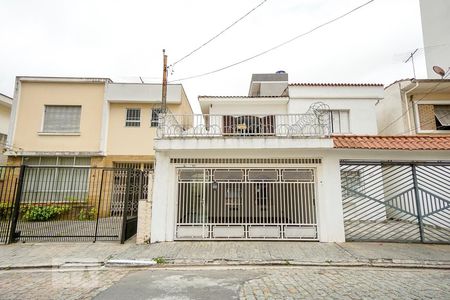 Casa à venda com 240m², 3 quartos e 2 vagasFachada