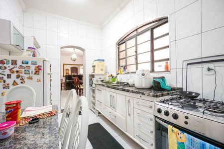 Casa à venda com 240m², 3 quartos e 2 vagasCozinha