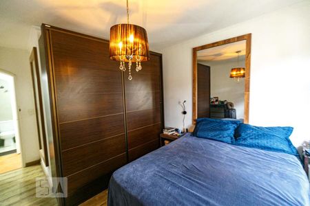 Casa à venda com 345m², 5 quartos e 6 vagas Casa à venda com 345m², 5 quartos e 6 vagasQuarto 5