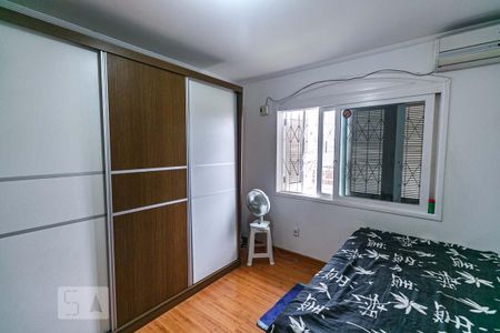 Casa à venda com 345m², 5 quartos e 6 vagas Casa à venda com 345m², 5 quartos e 6 vagasQuarto 3