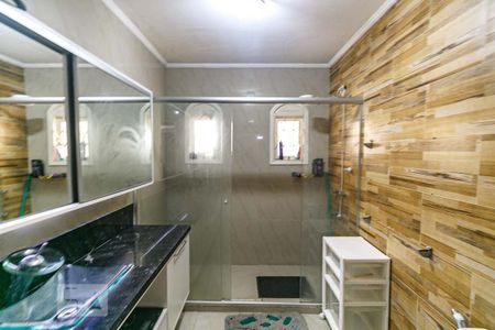 Casa à venda com 345m², 5 quartos e 6 vagas Casa à venda com 345m², 5 quartos e 6 vagasQuarto 6