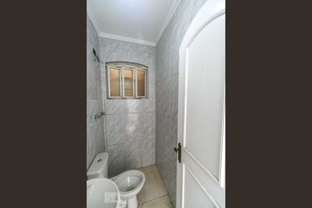 Casa à venda com 345m², 5 quartos e 6 vagas Casa à venda com 345m², 5 quartos e 6 vagasBanheiro de Serviço