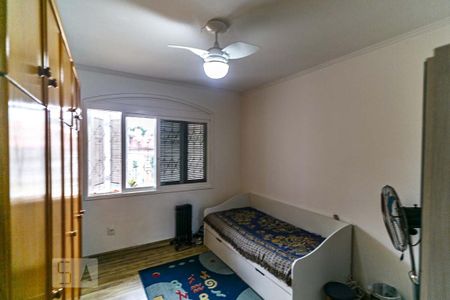 Casa à venda com 345m², 5 quartos e 6 vagas Casa à venda com 345m², 5 quartos e 6 vagasQuarto 4