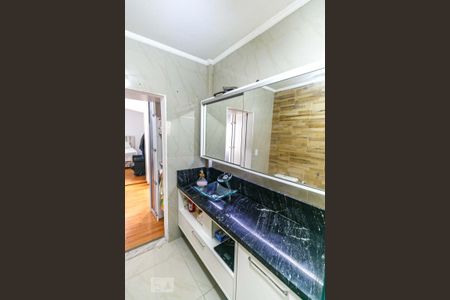 Casa à venda com 345m², 5 quartos e 6 vagas Casa à venda com 345m², 5 quartos e 6 vagasBanheiro