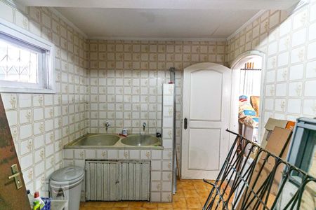 Casa à venda com 345m², 5 quartos e 6 vagas Casa à venda com 345m², 5 quartos e 6 vagasGaragem