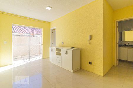 Sala de apartamento para alugar com 1 quarto, 55m² em Rebouças, Curitiba