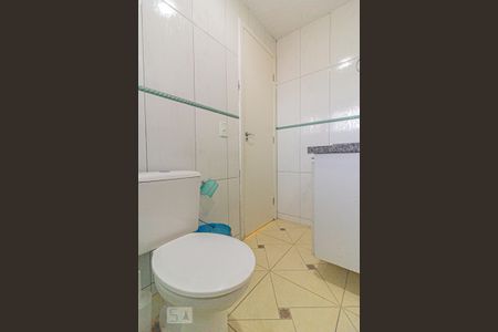Banheiro de apartamento para alugar com 1 quarto, 55m² em Rebouças, Curitiba