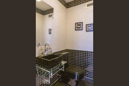 Lavabo de apartamento para alugar com 3 quartos, 144m² em Vila Ipojuca, São Paulo